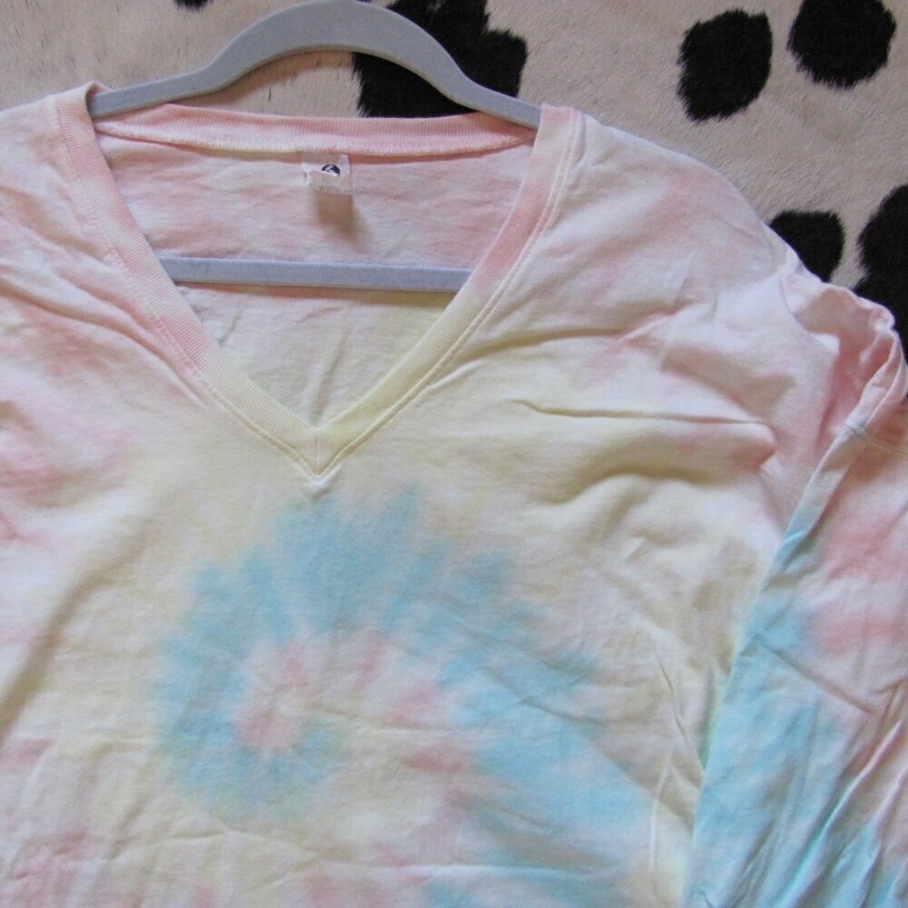 SPIRIT JERSEY UNISEX LONG SLEEVE TIE DYED V NECK TSHIRT - Picture 2 of 4